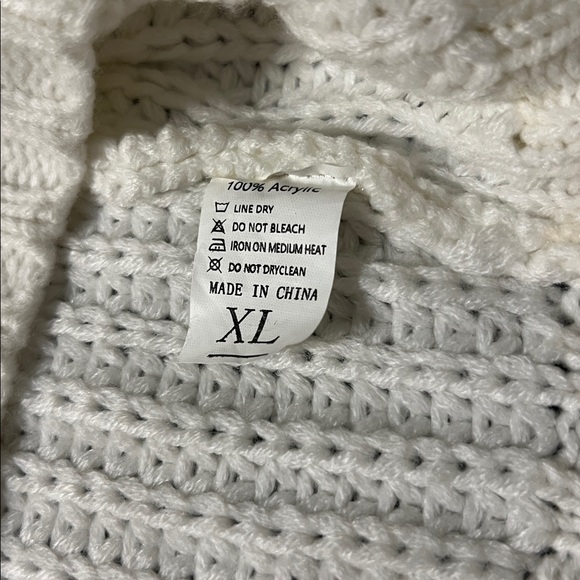 Choles women’s XL knit cold shoulder turtle neck sweater mock neck white stretch - Picture 9 of 9